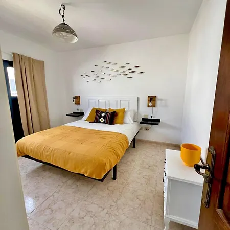 El Pez Newly Renovated In شقة *
